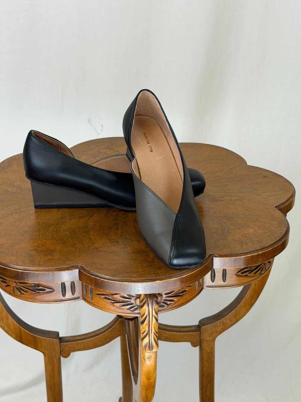 NIB ALL BLACK Blunt Toe Wedge Heels Black & Gray Slip On Shoe #0367 EU 38